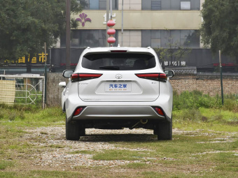Toyota Highlander Hybrid 2026 2.5L Intelligent Electric Hybrid Dual-Motor Two-Wheel Drive Luxury 7-Seater