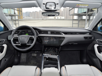Audi e-tron Premium 50 Quattro