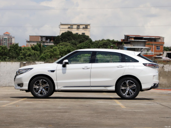 Honda UR-V Elegant 240TURBO