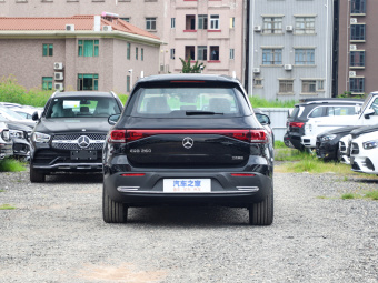 Mercedes-Benz EQB 260