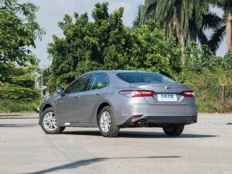 Toyota Camry Hybrid Elite Plus 2.5HE