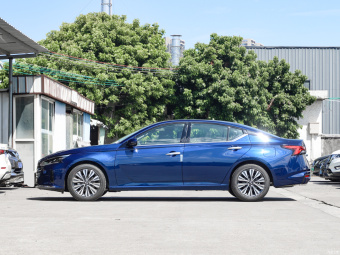 Nissan Altima Enjoy 2.0L XL-TLS