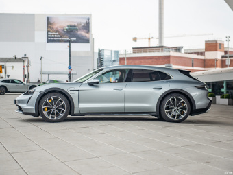 Porsche Taycan 4S Cross Turismo