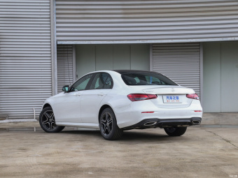 Mercedes-Benz E-Class 300 Limousine Fashion Dynamic