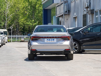 Toyota Avalon Hybrid 2024 Hybrid 2.0L Premium Edition