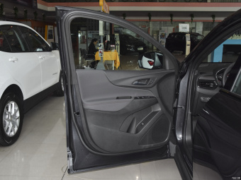 Chevrolet Equinox Intelligent 550T RS Mild Hybrid AWD