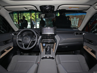 Toyota Harrier Hybrid Luxury 2.5L CVT