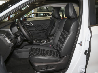 Mitsubishi Outlander Exclusive 1.5T CVT AWD