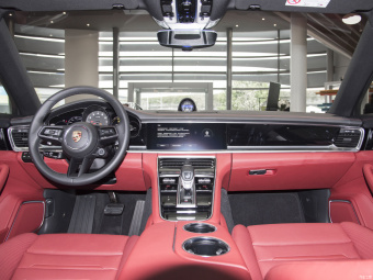 Porsche Panamera 4 Executive