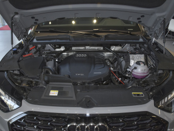 Audi Q5L Sportback Selection 45 TFSI