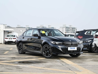 BMW i3e 2026 eDrive 40 L Restyled Night Edition