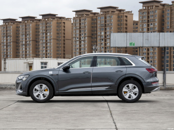 Audi e-tron Luxury 50 Quattro