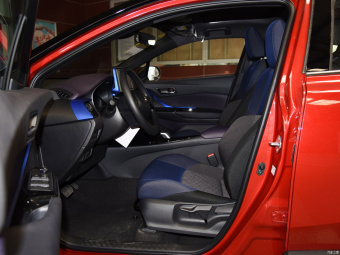 Toyota C-HR EV Deluxe