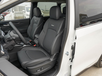 Maxus Euniq 5 Smart 1.3T PLUG IN 7 Seat