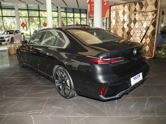 BMW 7 Series 2026 740Li Premium Luxury