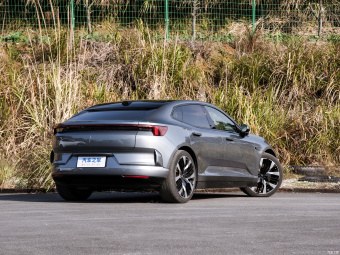 Polestar 4 Long Range AWD