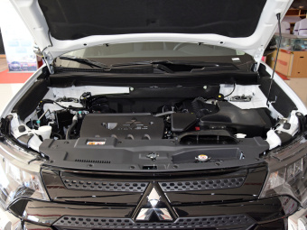 Mitsubishi Outlander Move 2.4L AWD
