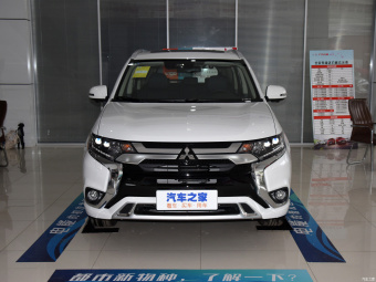 Mitsubishi Outlander Supreme 2.4L AWD 7 Seat