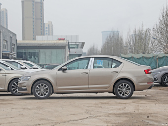 Skoda Octavia Comfort 1.5 AT