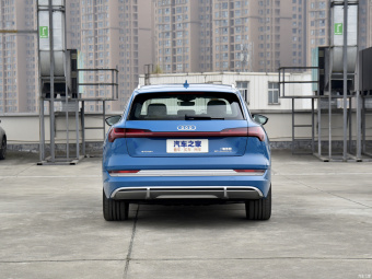 Audi e-tron Premium 50 Quattro