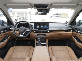Nissan Altima Premium 2.0L XL-Upr