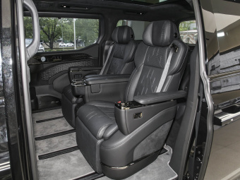 Zeekr 009 2024 6-Seat Executive Edition AWD 140kWh