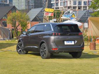 Peugeot 5008 Flagship Glory 400THP