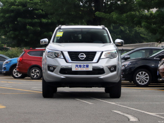 Nissan Terra Leading 2.5L XL MT 2WD
