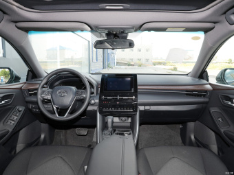 Toyota Avalon Progressive 2.5L