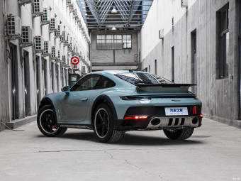 Porsche 911 Dakar