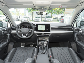 VW Tiguan L R-Line Premium 330TSI