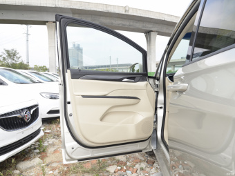 Buick GL8 ES Exclusive