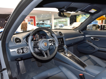 Porsche 718 Cayman