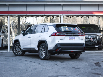 Toyota Wildlander Premium 2.0L CVT 4WD