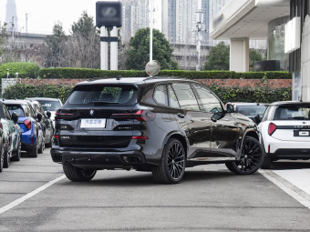 BMW X5 2026 Restyled xDrive 40Li Exclusive M Sport  Night Edition