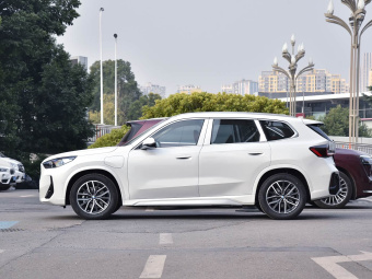 BMW iX1 2026 eDrive25L M Sport
