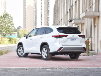 Toyota Highlander Hybrid 2026 Model 2.5L Intelligent Electric Hybrid Dual-Motor Two-Wheel Drive Elite Edition 7-Seater