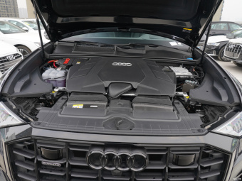 Audi Q8 Dark Knights Palace Edition 55 TFSI