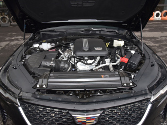 Cadillac CT4 Luxury 28T