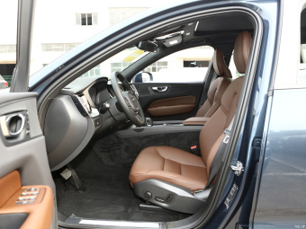 Volvo XC60 B5 AWD Smart Luxury