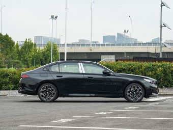 BMW 5 Series 2026 530Li Premium M Sport