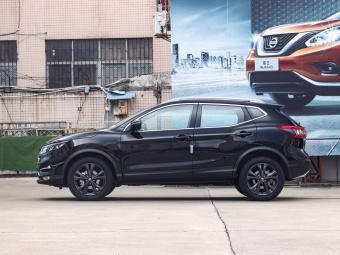 Nissan Qashqai Prem Happy Night 2.0L CVT XV
