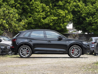 Audi Q5L 2026 45th Anniversary Edition 40 TFSI Luxury Dynamic