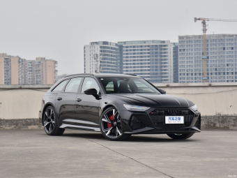 Audi RS6 Avant  4.0T Quattro