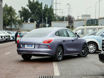 Ora Lightning Cat Luxury 555km