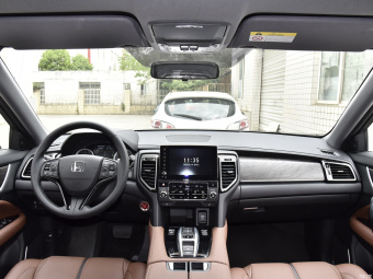 Honda UR-V Elegant 370TURBO