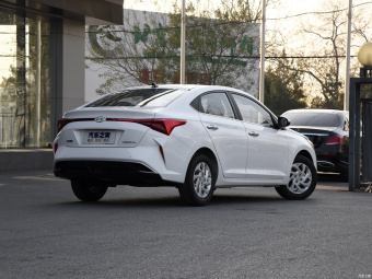 Hyundai Verna Cool GLS 1.4L CVT
