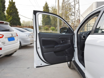 Mitsubishi ASX Frontier 1.6L MT