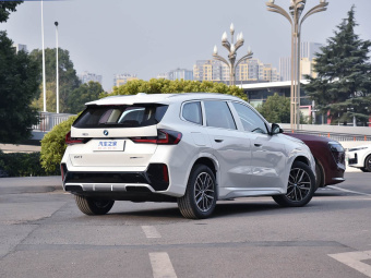 BMW iX1 2026 eDrive25L M Sport