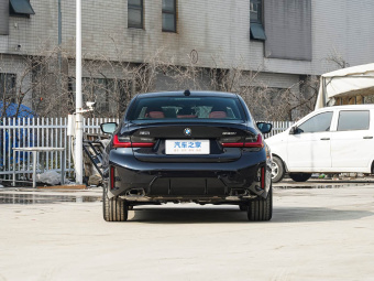 BMW 3 Series 2026 330i M Sport Night Edition